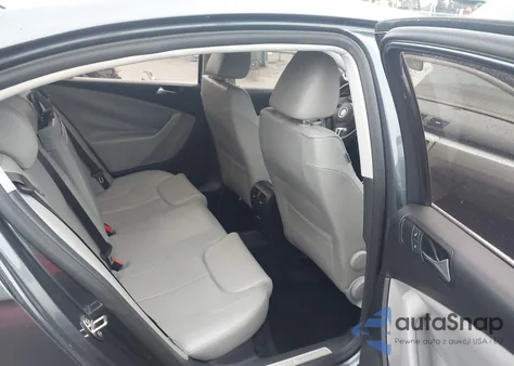 2010 Volkswagen Passat Komfort из США, поврежденный, VIN WVWJK7AN6AE107365